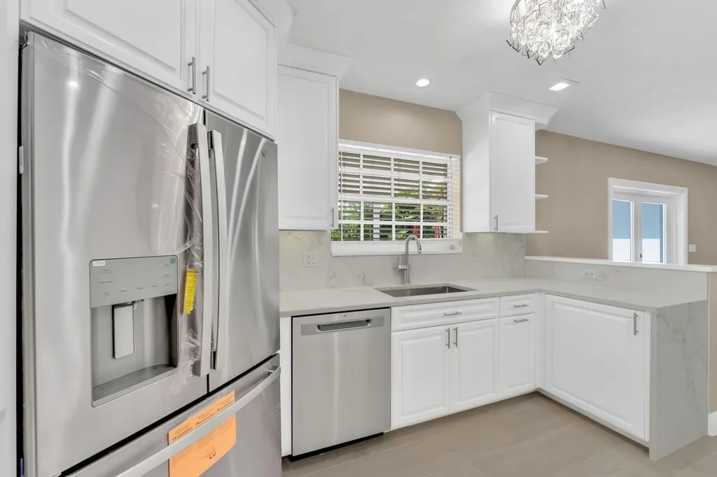 2070 NE 27th Street Lighthouse Point FL 33064