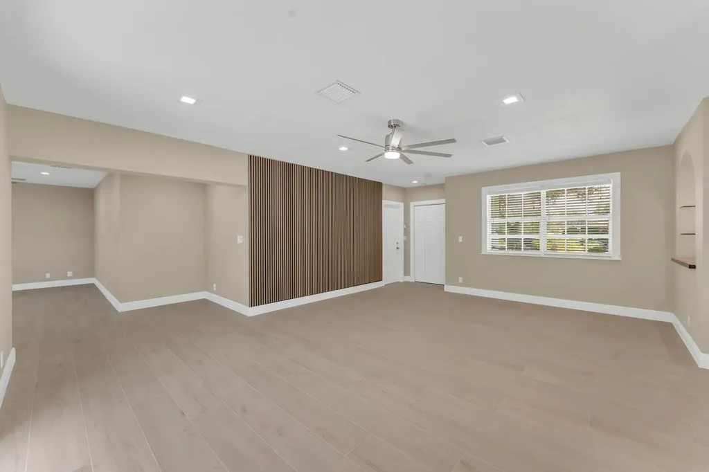 2070 NE 27th Street Lighthouse Point FL 33064