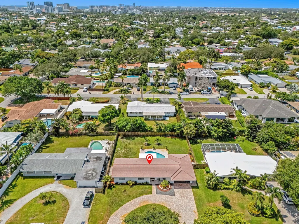 2070 NE 27th Street Lighthouse Point FL 33064