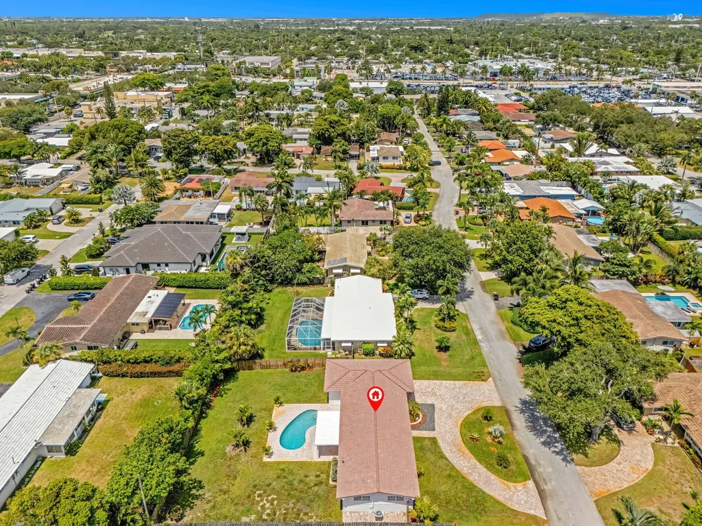 2070 NE 27th Street Lighthouse Point FL 33064
