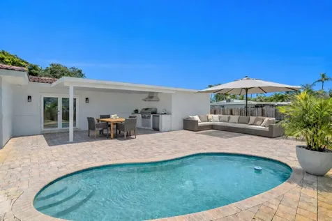2070 NE 27th Street Lighthouse Point FL 33064