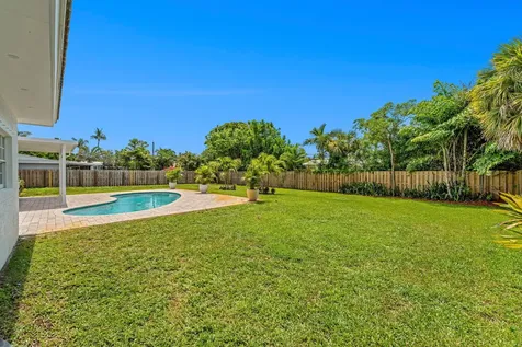 2070 NE 27th Street Lighthouse Point FL 33064
