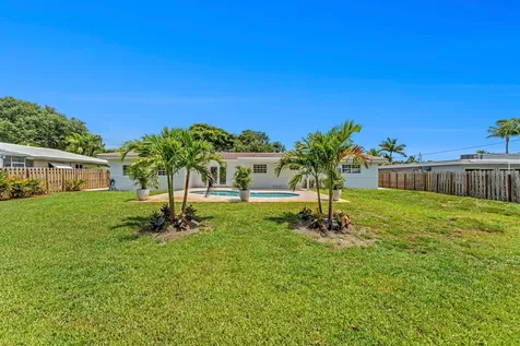 2070 NE 27th Street Lighthouse Point FL 33064