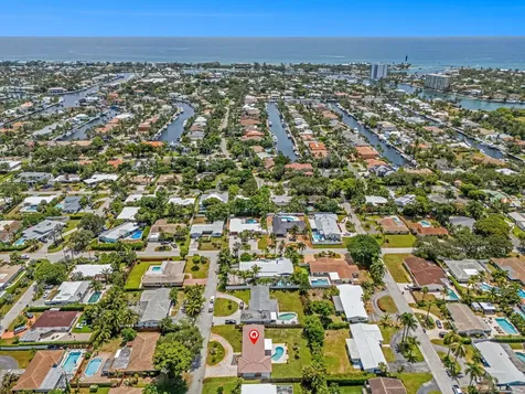 2070 NE 27th Street Lighthouse Point FL 33064