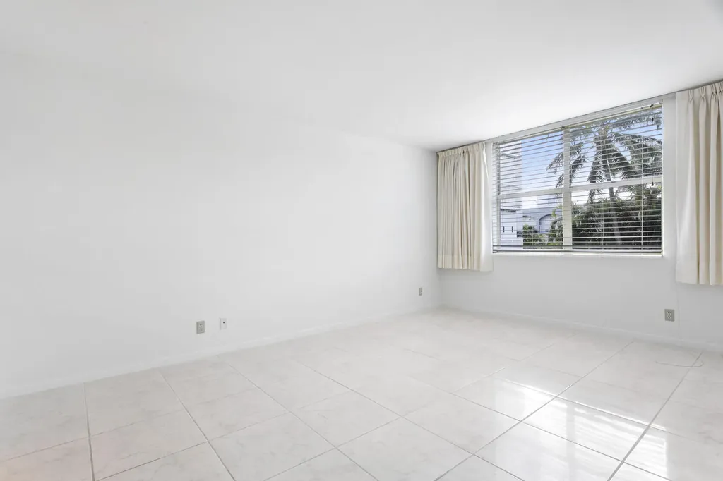 2860 S Ocean Boulevard Palm Beach FL 33480