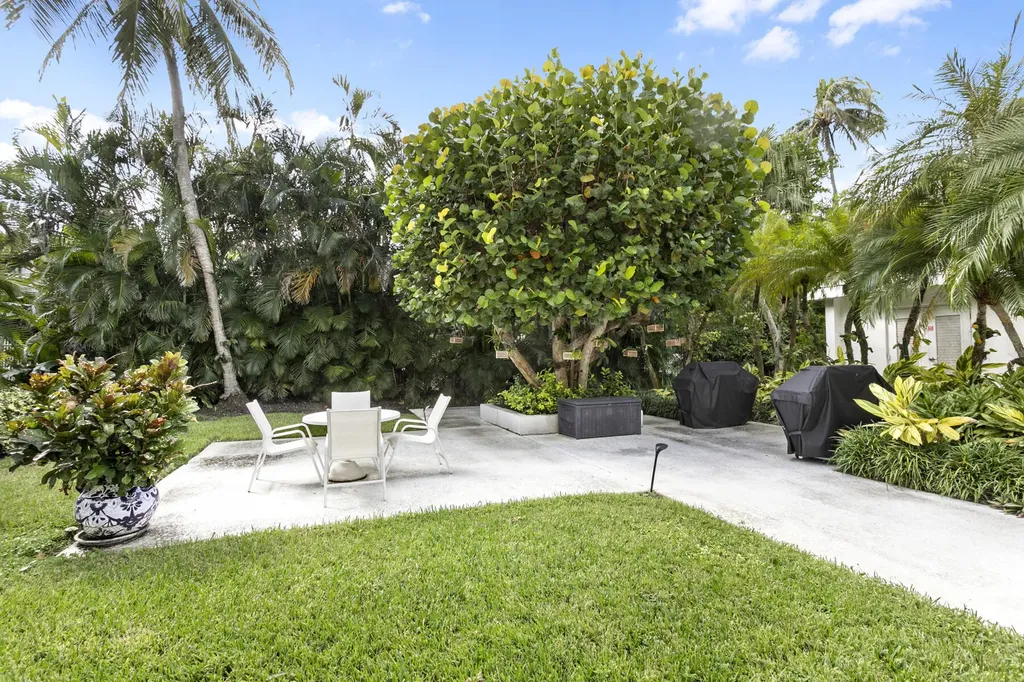 2860 S Ocean Boulevard Palm Beach FL 33480