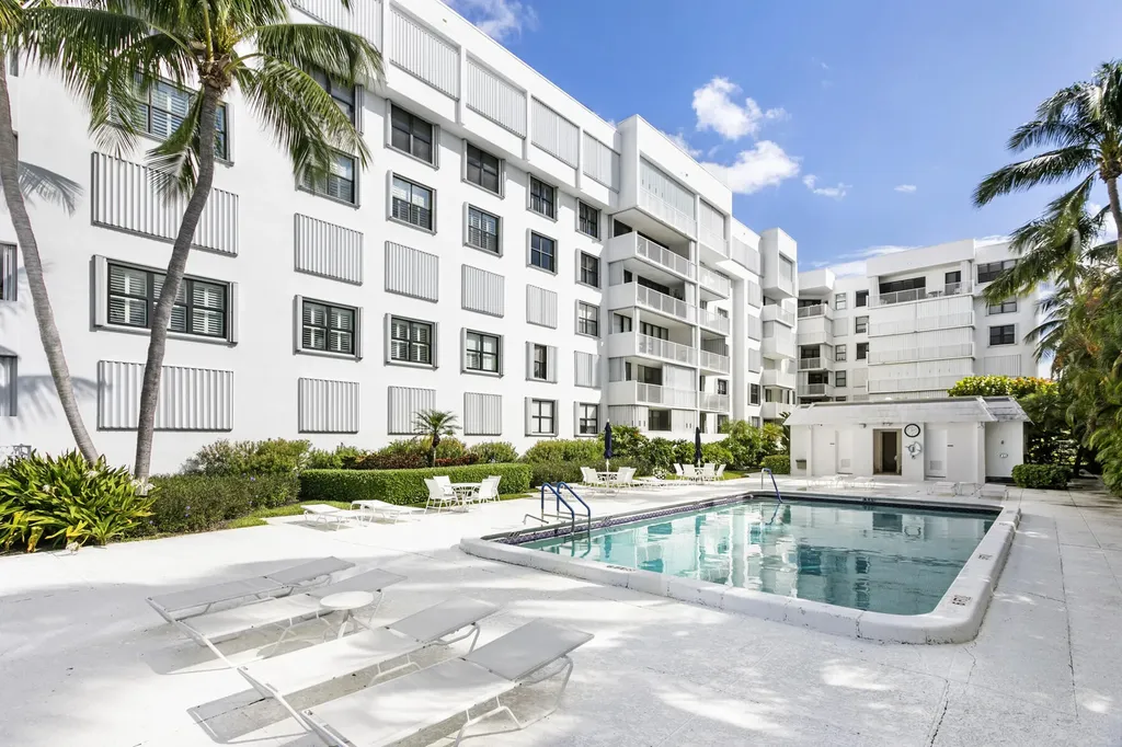 2860 S Ocean Boulevard Palm Beach FL 33480