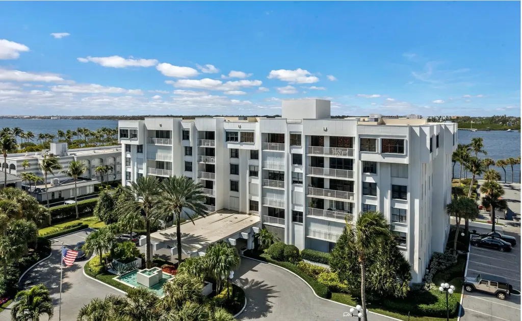 2860 S Ocean Boulevard Palm Beach FL 33480