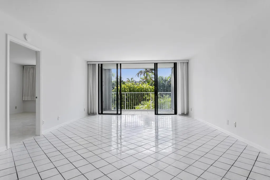 2860 S Ocean Boulevard Palm Beach FL 33480