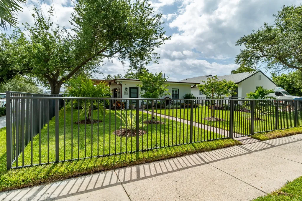 301 S Swinton Avenue Delray Beach FL 33444