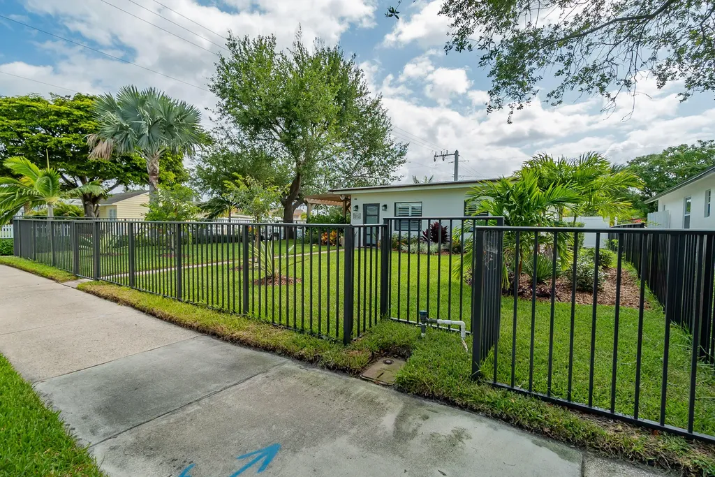 301 S Swinton Avenue Delray Beach FL 33444
