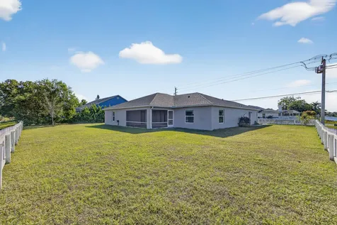 2501 SE Mariposa Avenue Port St Lucie FL 34952