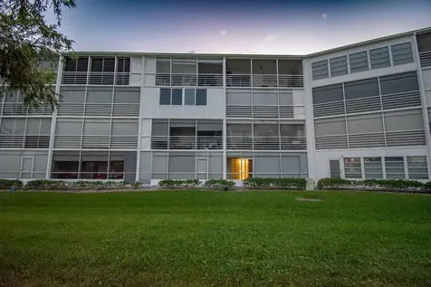 1006 Guildford A Boca Raton FL 33434