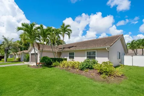7661 W Country Club Boulevard Boca Raton FL 33487