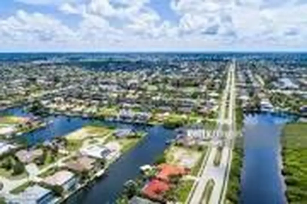 523 NW 25th Place Cape Coral FL 33993
