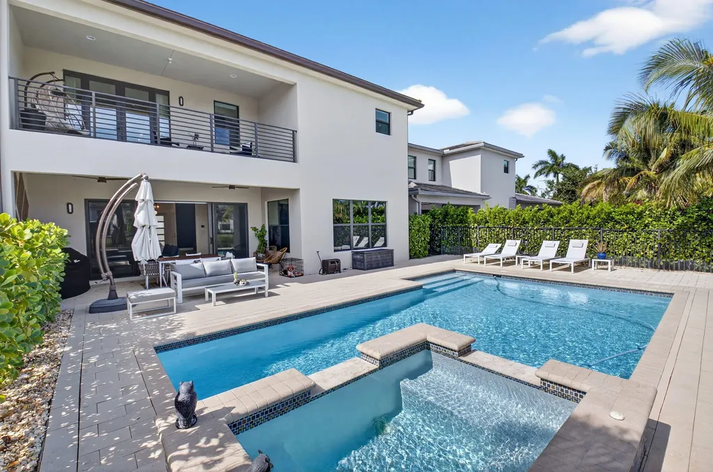 8573 Apple Falls Lane Boca Raton FL 33496