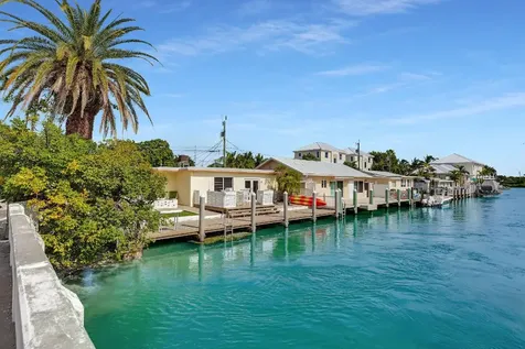 11725 3rd Avenue Ocean Marathon FL 33050