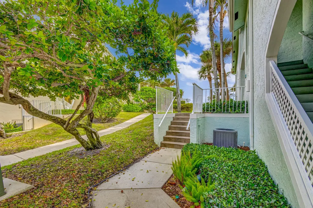 303 Mainsail Circle Jupiter FL 33477