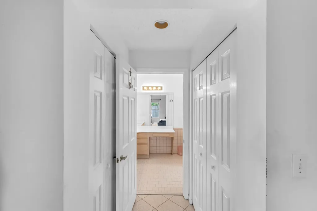 115 Saratoga Boulevard E Royal Palm Beach FL 33411