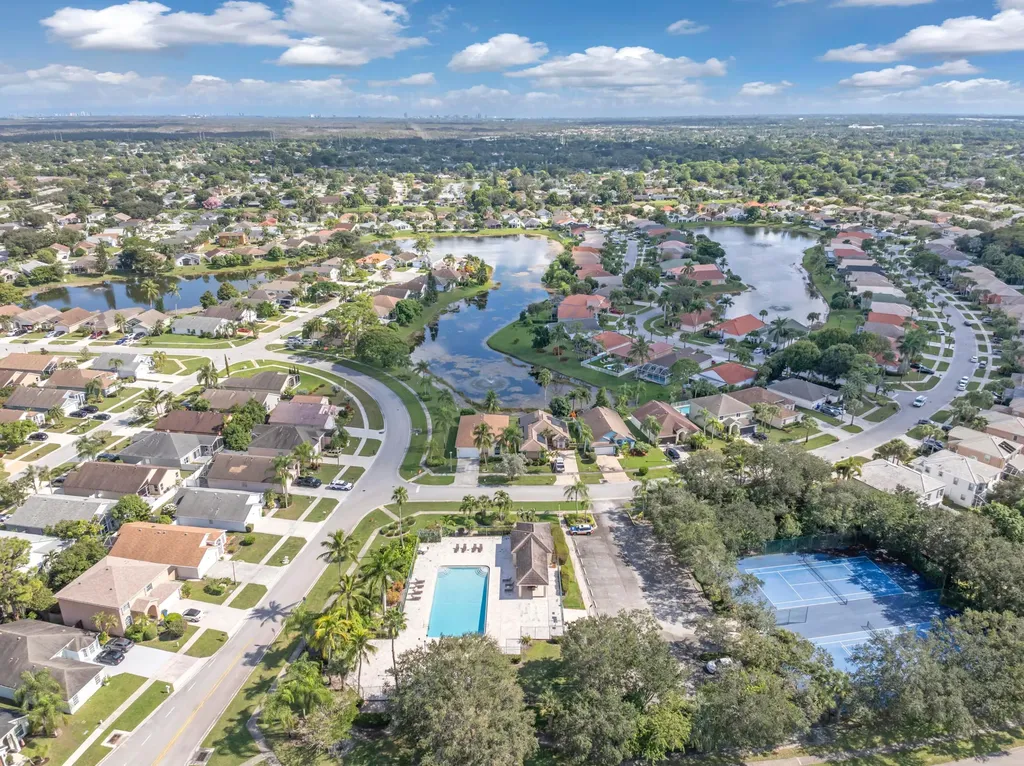 115 Saratoga Boulevard E Royal Palm Beach FL 33411