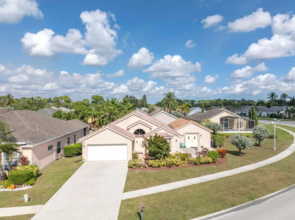 115 Saratoga Boulevard E Royal Palm Beach FL 33411