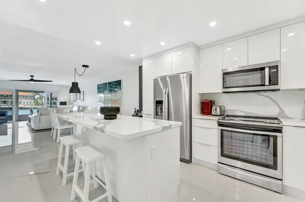 1198 Hillsboro Mile Hillsboro Beach FL 33062