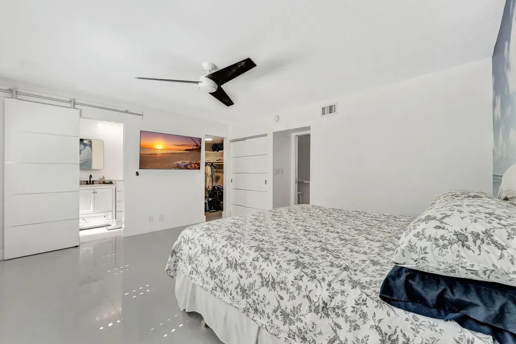 1198 Hillsboro Mile Hillsboro Beach FL 33062