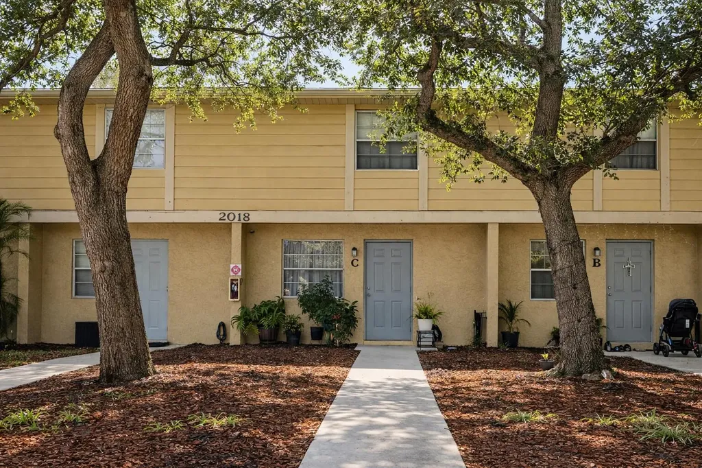 2018 S 10th Street Fort Pierce FL 34950
