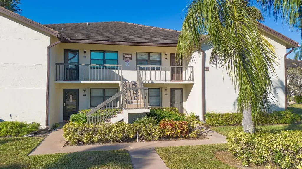 7665 Tahiti Lane Lake Worth FL 33467