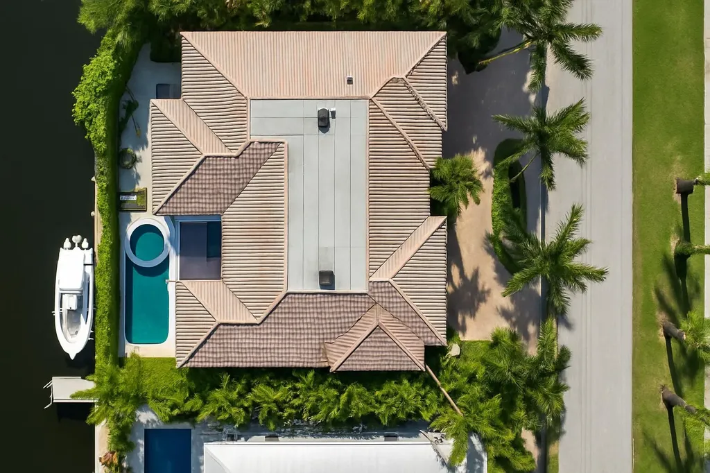 712 NE 71st Street Boca Raton FL 33487