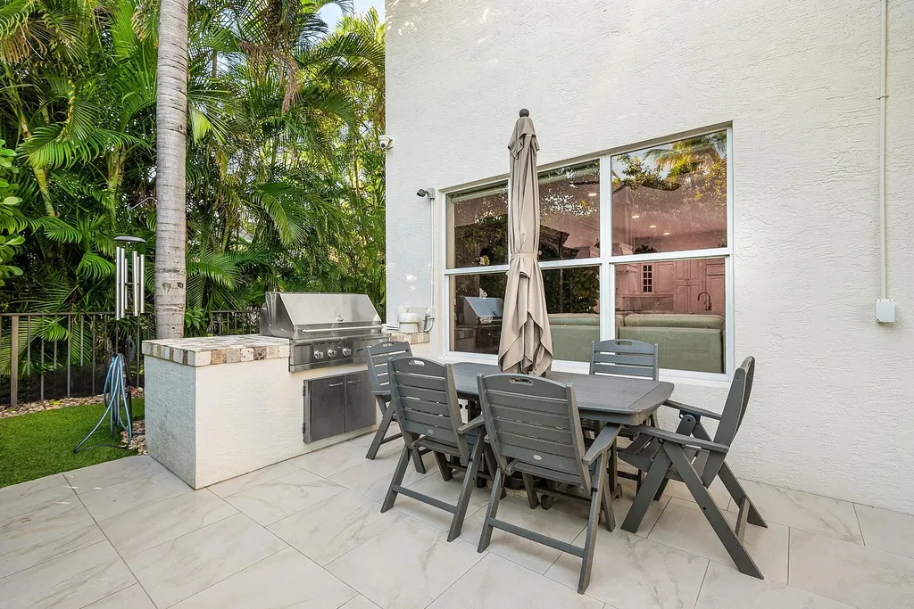 712 NE 71st Street Boca Raton FL 33487