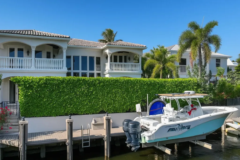 712 NE 71st Street Boca Raton FL 33487