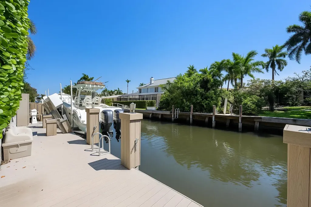 712 NE 71st Street Boca Raton FL 33487