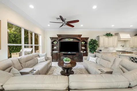 712 NE 71st Street Boca Raton FL 33487