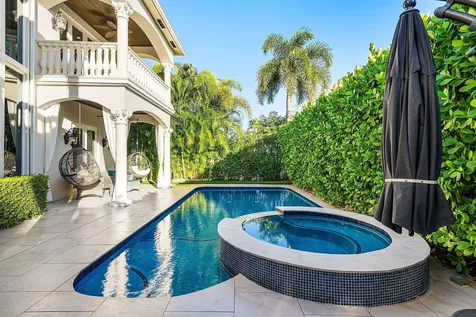 712 NE 71st Street Boca Raton FL 33487