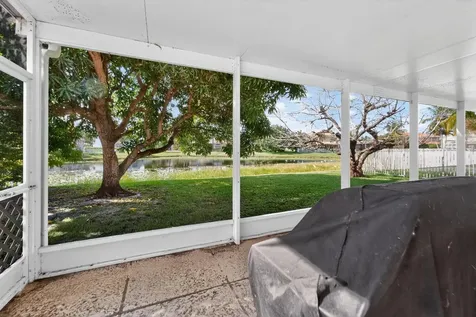 6243 Sand Hills Circle Lake Worth FL 33463