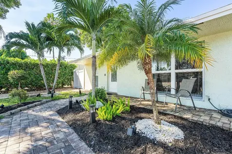 22207 SW 65th Terrace Boca Raton FL 33428