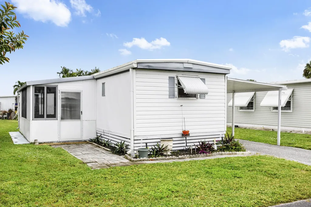 34003 Baez Bay Boynton Beach FL 33436