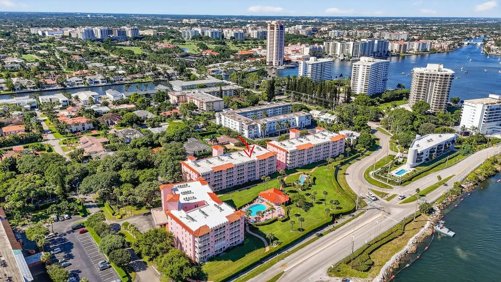 1040 Banyan Road Boca Raton FL 33432