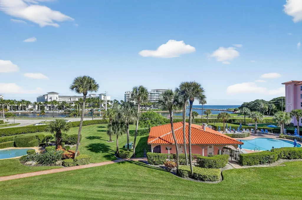 1040 Banyan Road Boca Raton FL 33432
