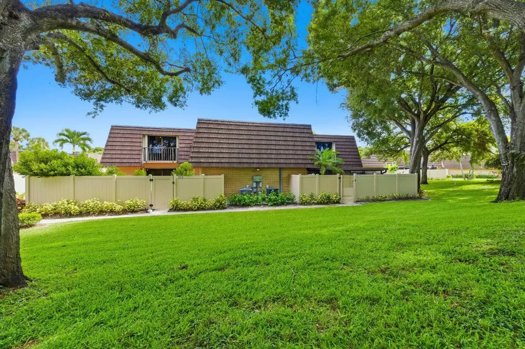 7511 75th Way West Palm Beach FL 33407