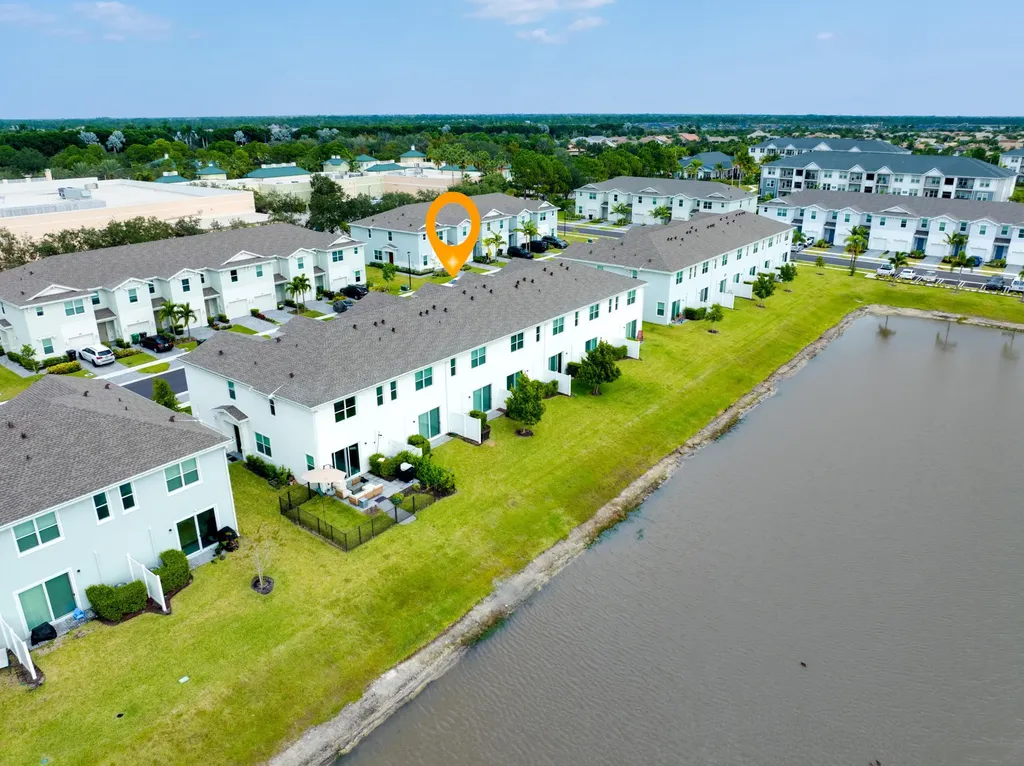 226 SE Woodbark Street Port St Lucie FL 34984