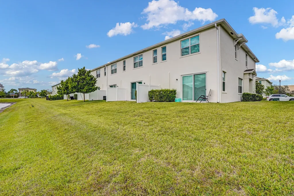226 SE Woodbark Street Port St Lucie FL 34984