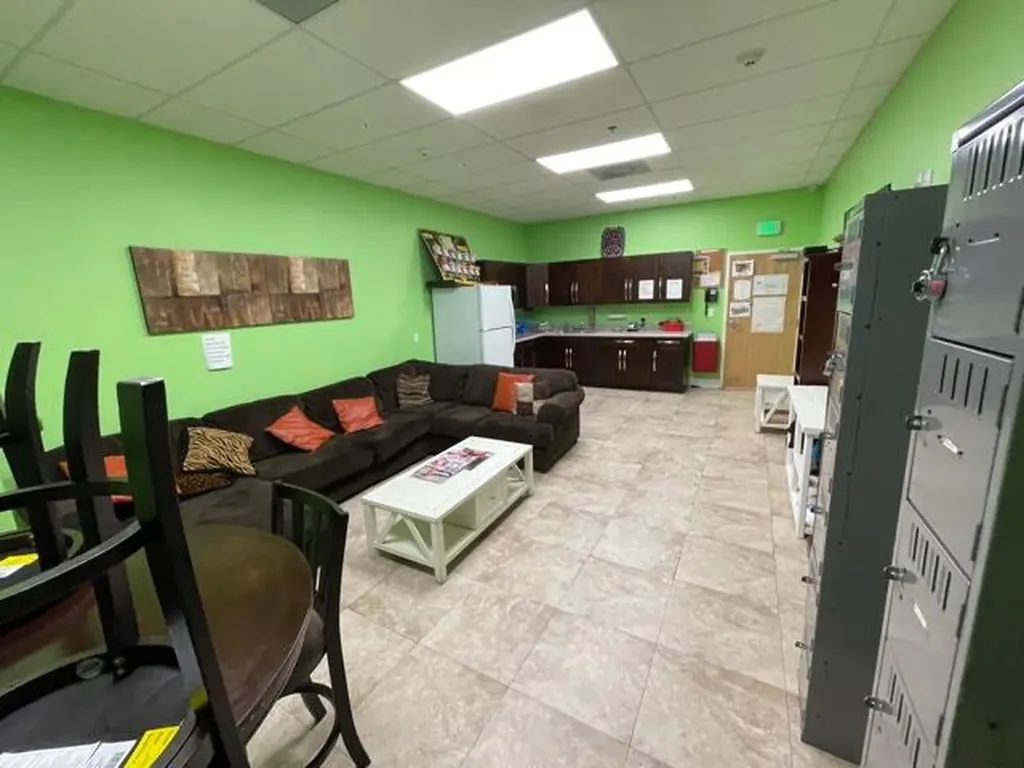 4480 S Tiffany Drive Mangonia Park FL 33407