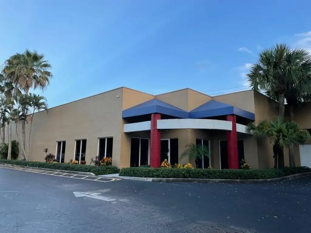 4480 S Tiffany Drive Mangonia Park FL 33407