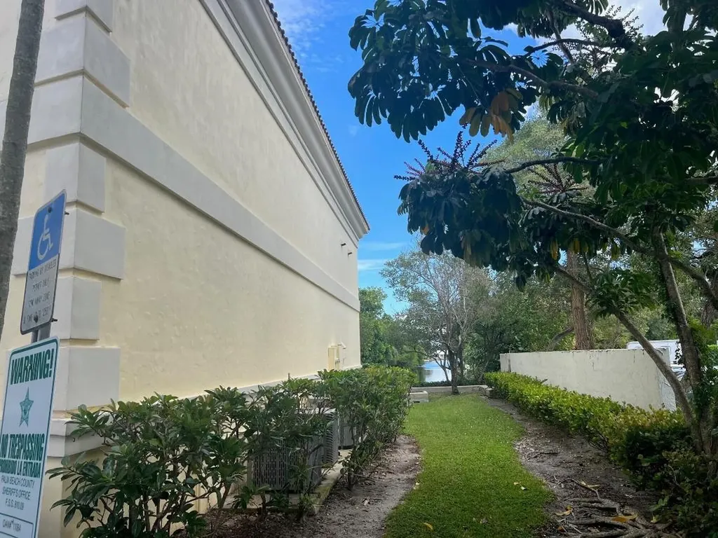 12010 Us Highway 1 North Palm Beach FL 33408