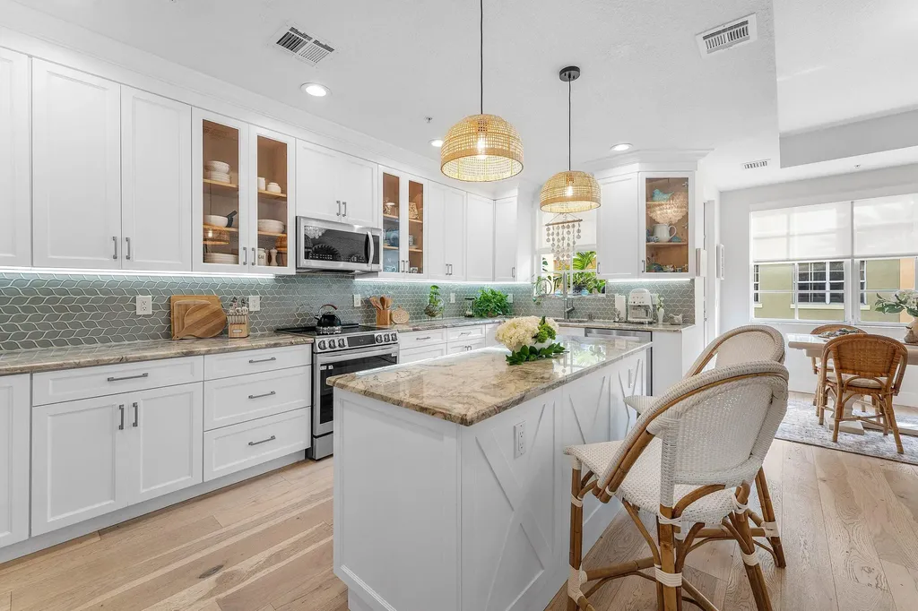 2446 San Pietro Circle Palm Beach Gardens FL 33410