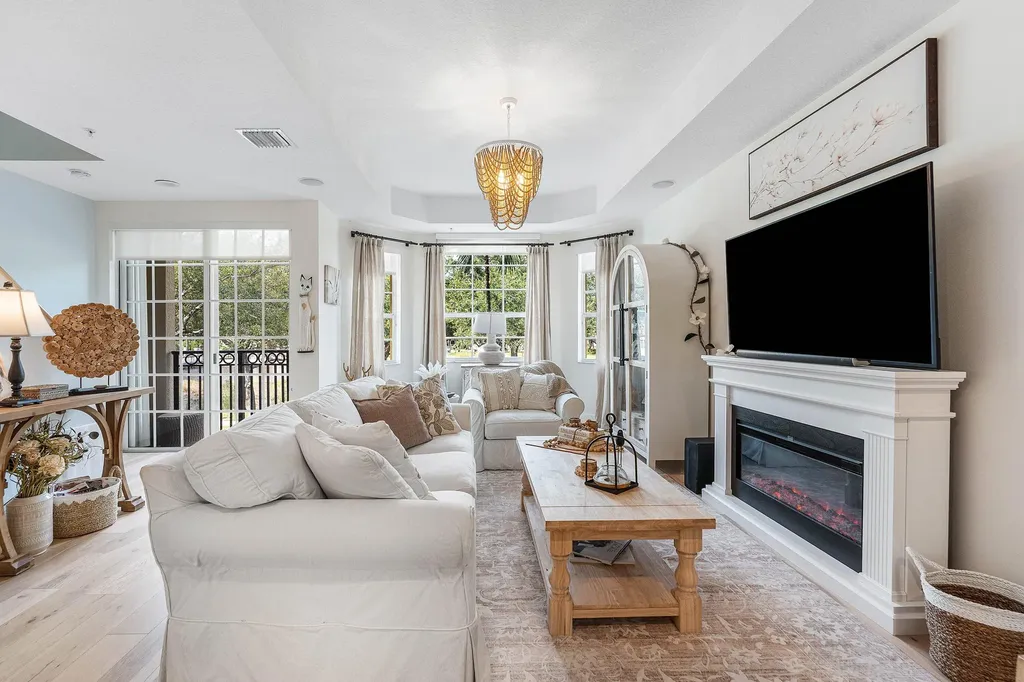 2446 San Pietro Circle Palm Beach Gardens FL 33410