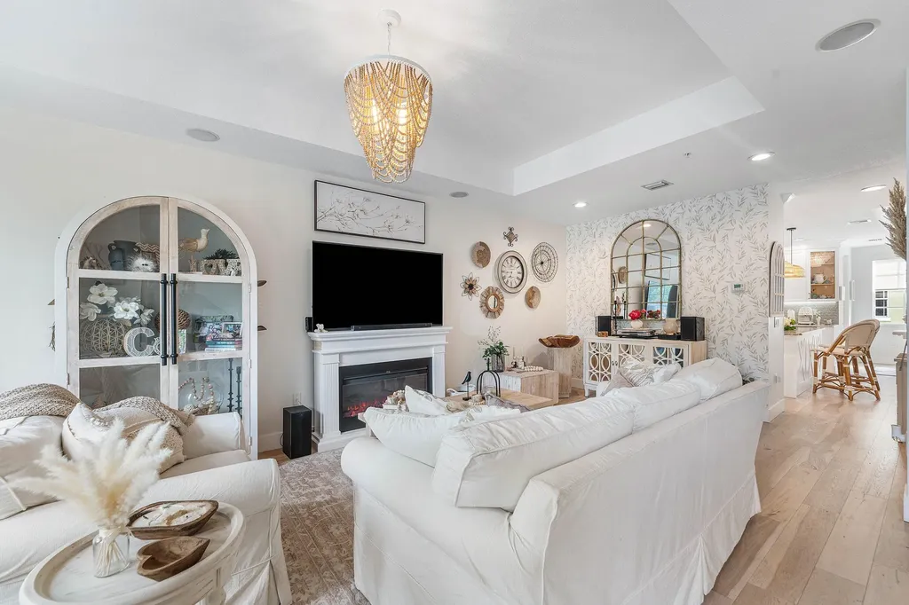 2446 San Pietro Circle Palm Beach Gardens FL 33410