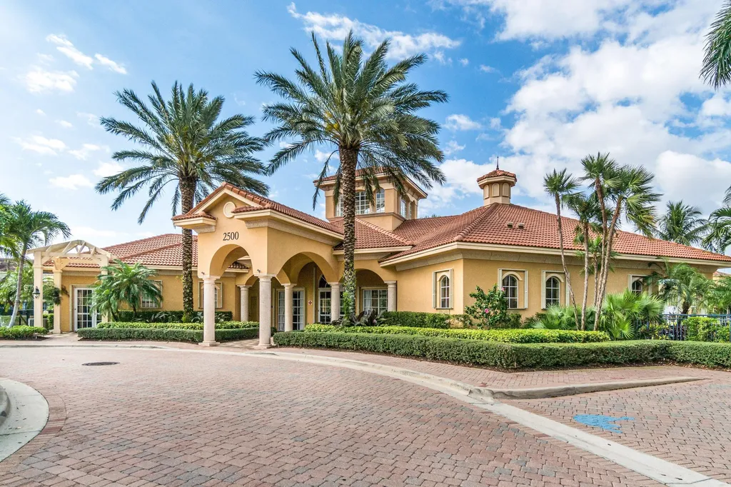 2446 San Pietro Circle Palm Beach Gardens FL 33410
